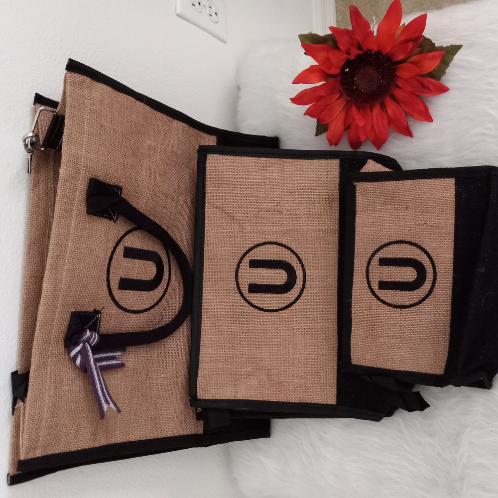 Stylish Burlap Tote and Accessory Set